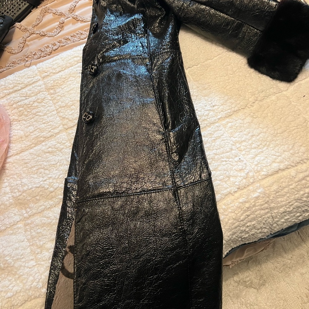 Dior CD Black Leather Coat with Faux Fur Lining - Picture 10 of 11